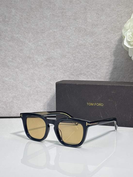 Picture of Tom Ford Sunglasses _SKUfw79761278fw